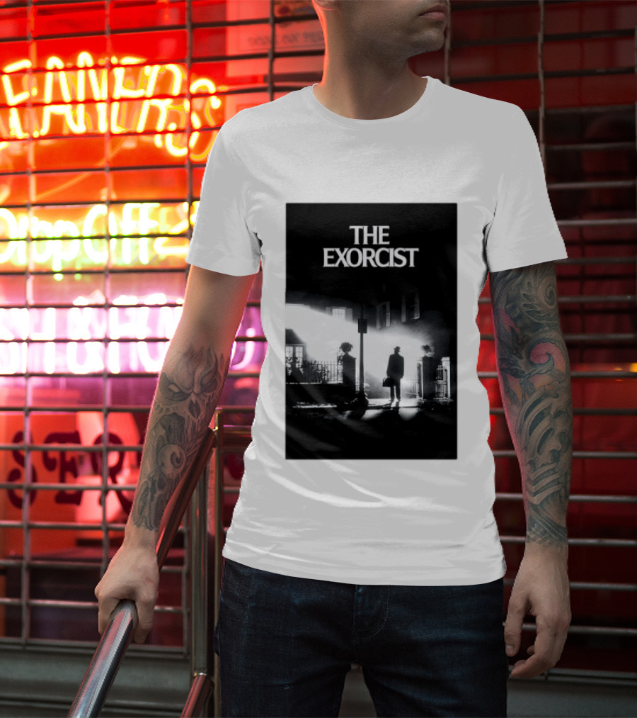 The Exorcist Iconic Horror Movie Walking Man Shadow Scene T-Shirt