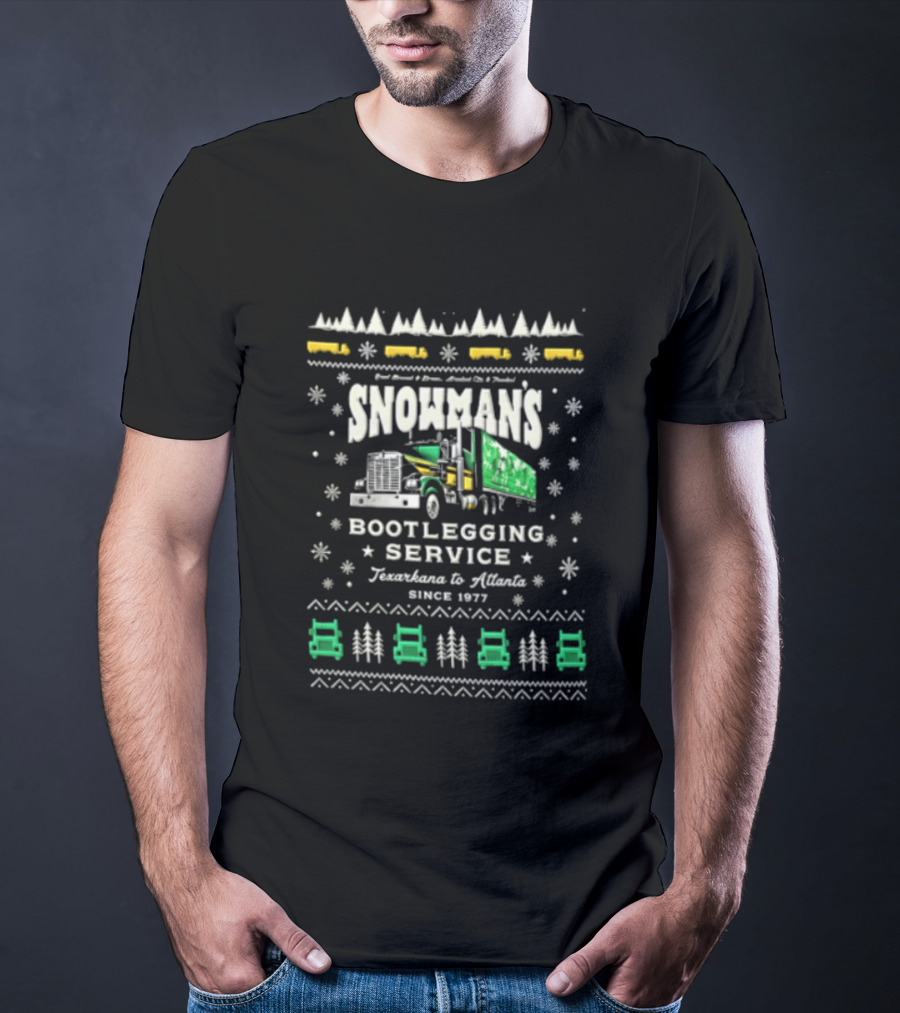 Snowmans Boot Service Texarkana To Atlanta 1977 Semi Truck Snowflakes Pine Trees Christmas T-Shirt
