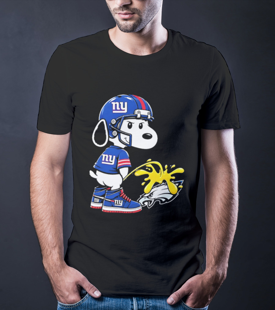 Snoopy New York Giants Pees On Philadelphia Eagles Rivalry T-Shirt