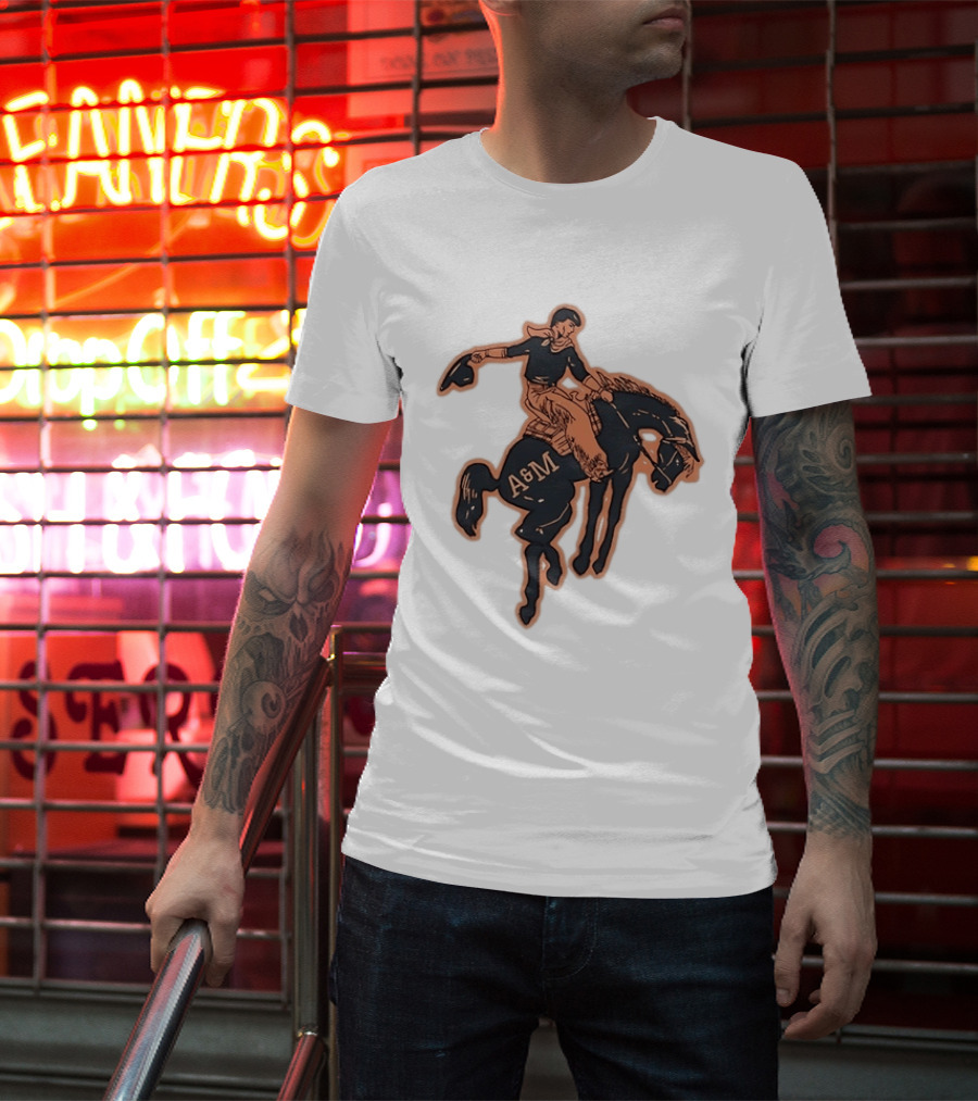 Texas A&M Aggies College Station Vintage Cowboy Riding A&M Horse T-Shirt