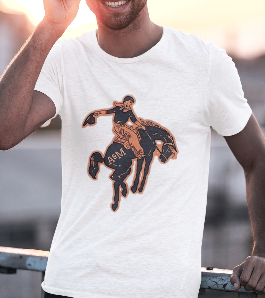 Texas A&M Aggies College Station Vintage Cowboy Riding A&M Horse T-Shirt