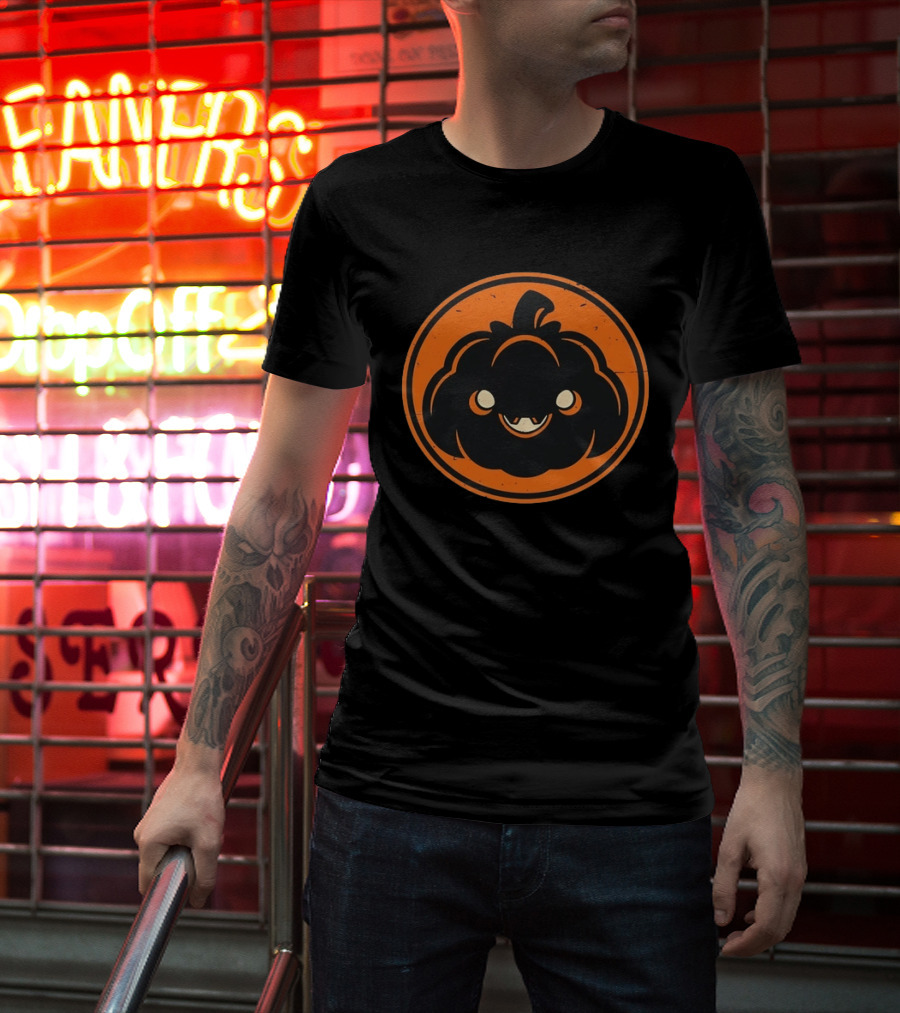 Jack O' Lantern Pumpkin Face Distressed Vintage Halloween Icon Orange Circle T-Shirt