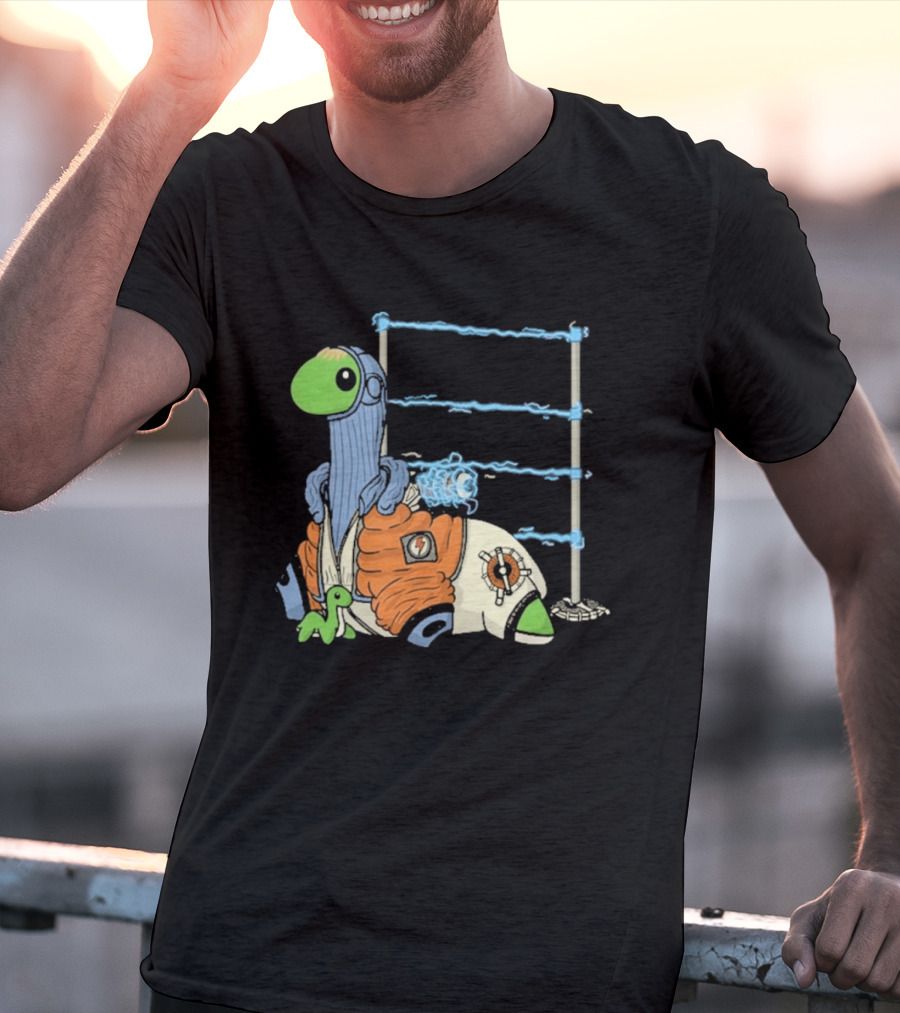 Wattson Nessie Apex Legends Character With Baby Nessie And Fences T-Shirt