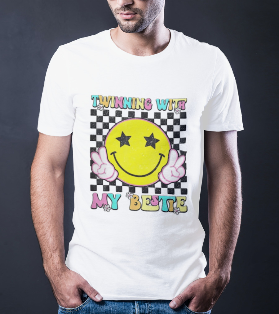 Twinning With My Bestie Yellow Smiley Face Checkered Star Eyes Peace Signs T-Shirt