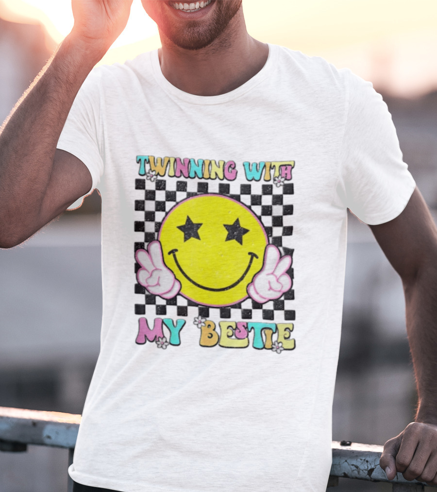 Twinning With My Bestie Yellow Smiley Face Checkered Star Eyes Peace Signs T-Shirt