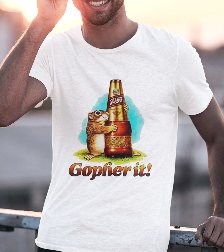 Schlitz Beer Gopher It Bottle Hugging Squirrel Vintage Advertising T-Shirt
