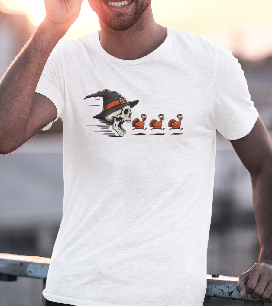 Witch Skull Chasing Turkeys Thanksgiving Humor T-Shirt