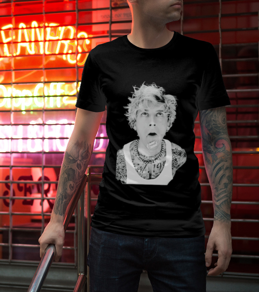Machine Gun Kelly 1990 Blonde Hair Razor Tongue Tattoo Styling T-Shirt