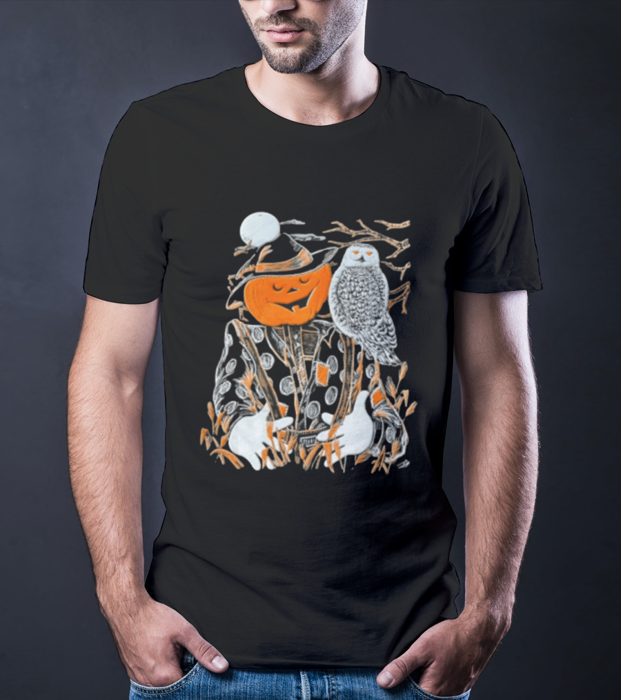 Pumpkin Head Scarecrow Snowy Owl Halloween Scene T-Shirt