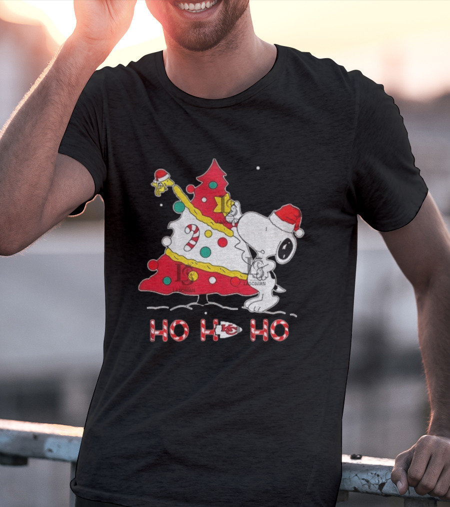 Kansas City Chiefs Snoopy Woodstock Christmas Tree Ho Ho Ho 2026 T-Shirt