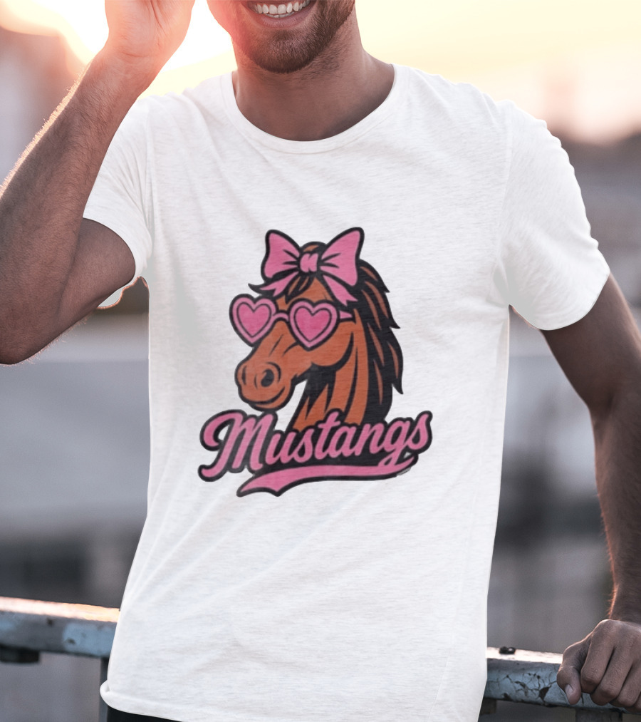 Mustangs Horse Pink Bow Heart Sunglasses T-Shirt