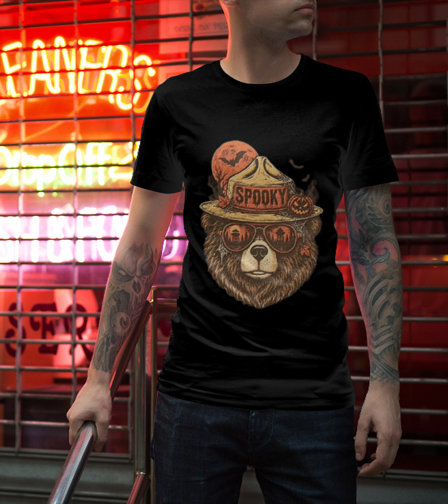 Smokey Bear Spooky Halloween Fire Lookout Forest Ranger Pumpkin Bats T-Shirt