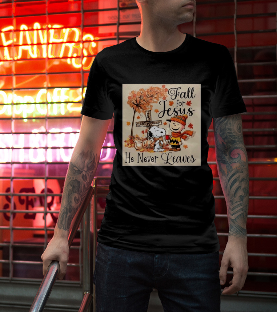 Charlie Brown Snoopy Fall For Jesus He Never Leaves Autumn Scene T-Shirt