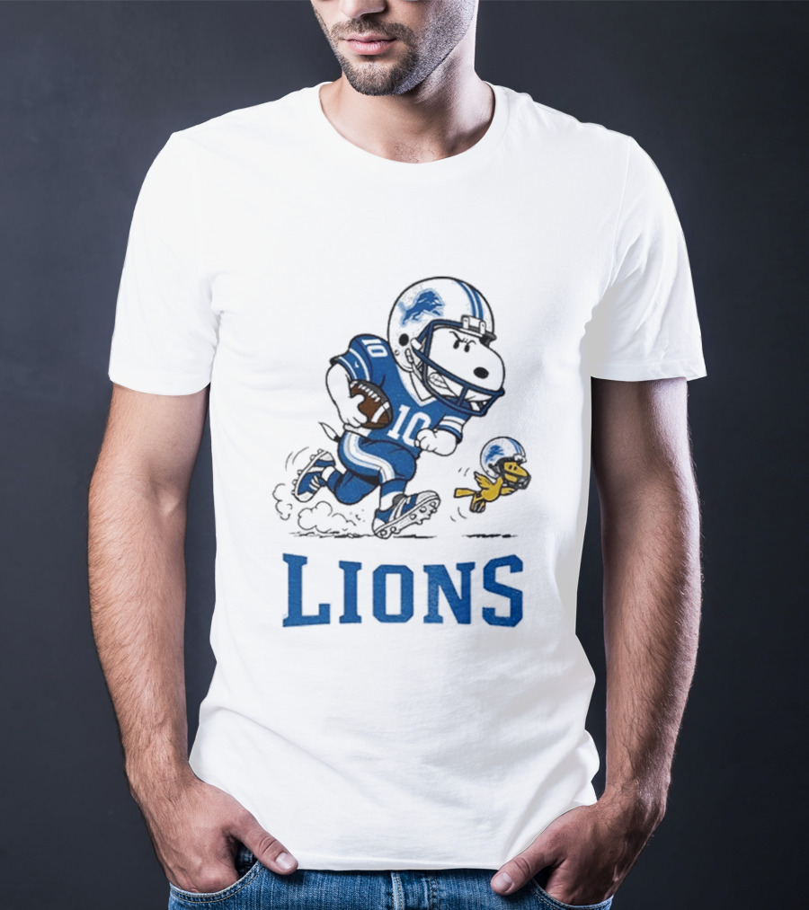 Detroit Lions Snoopy Woodstock Football Run T-Shirt