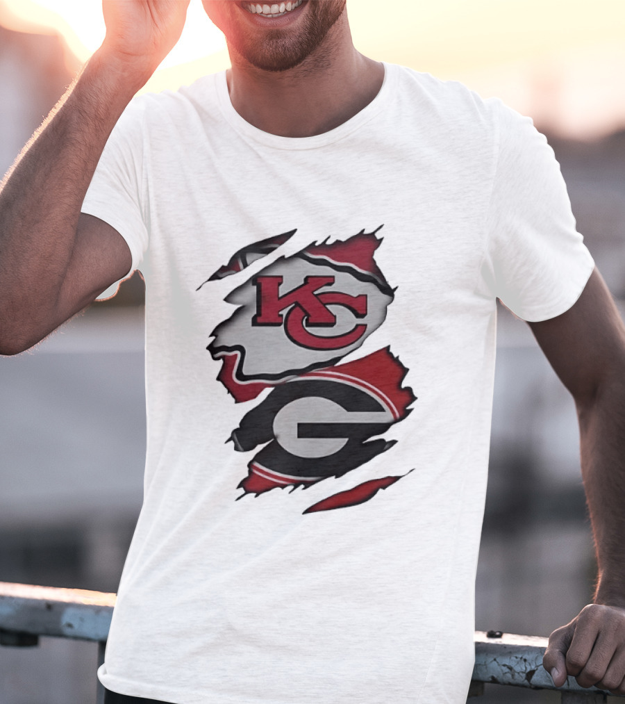 Kansas City Chiefs KC And Georgia Bulldogs G Torn Fabric T-Shirt