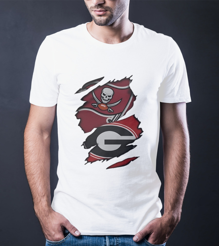 Tampa Bay Buccaneers Georgia Bulldogs Torn Fabric NCAA Collaboration T-Shirt