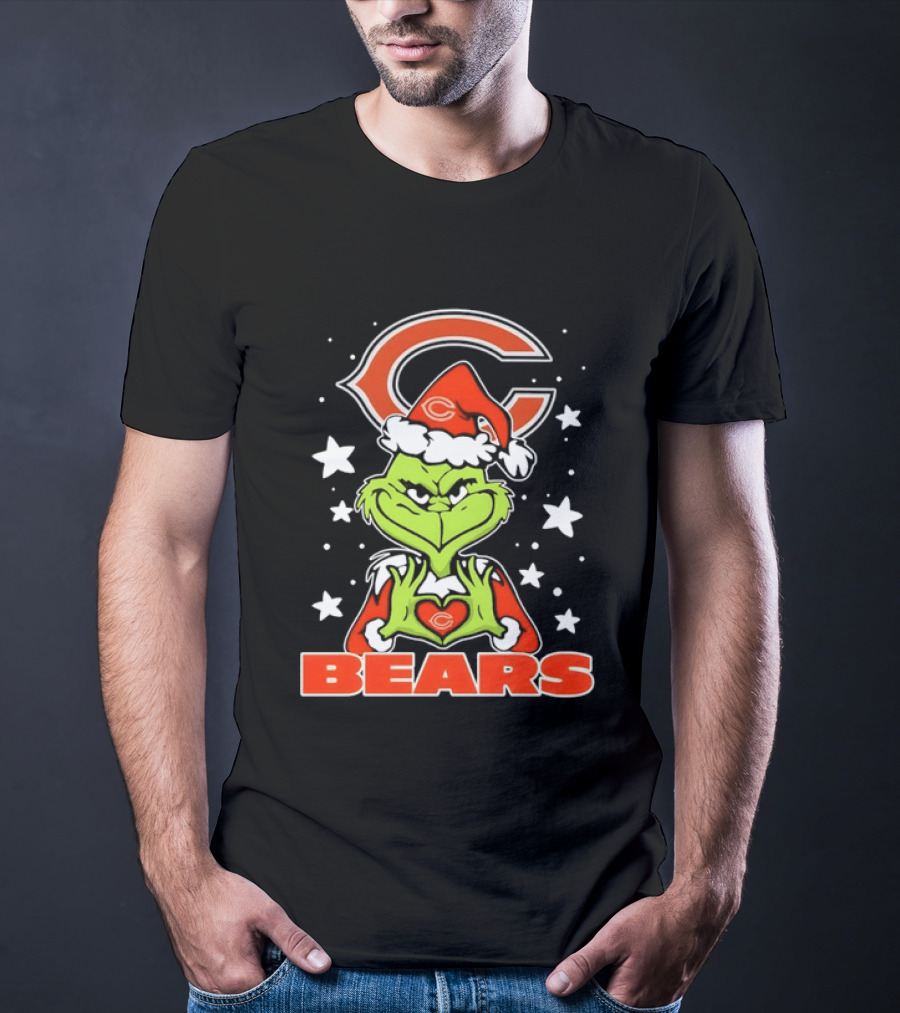 The Grinch Santa Hat Chicago Bears Christmas Holiday Heart Stars T-Shirt