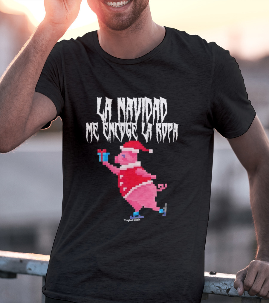 La Navidad Me Encoge La Ropa Tropical Death Pig Santa Holding T-Shirt
