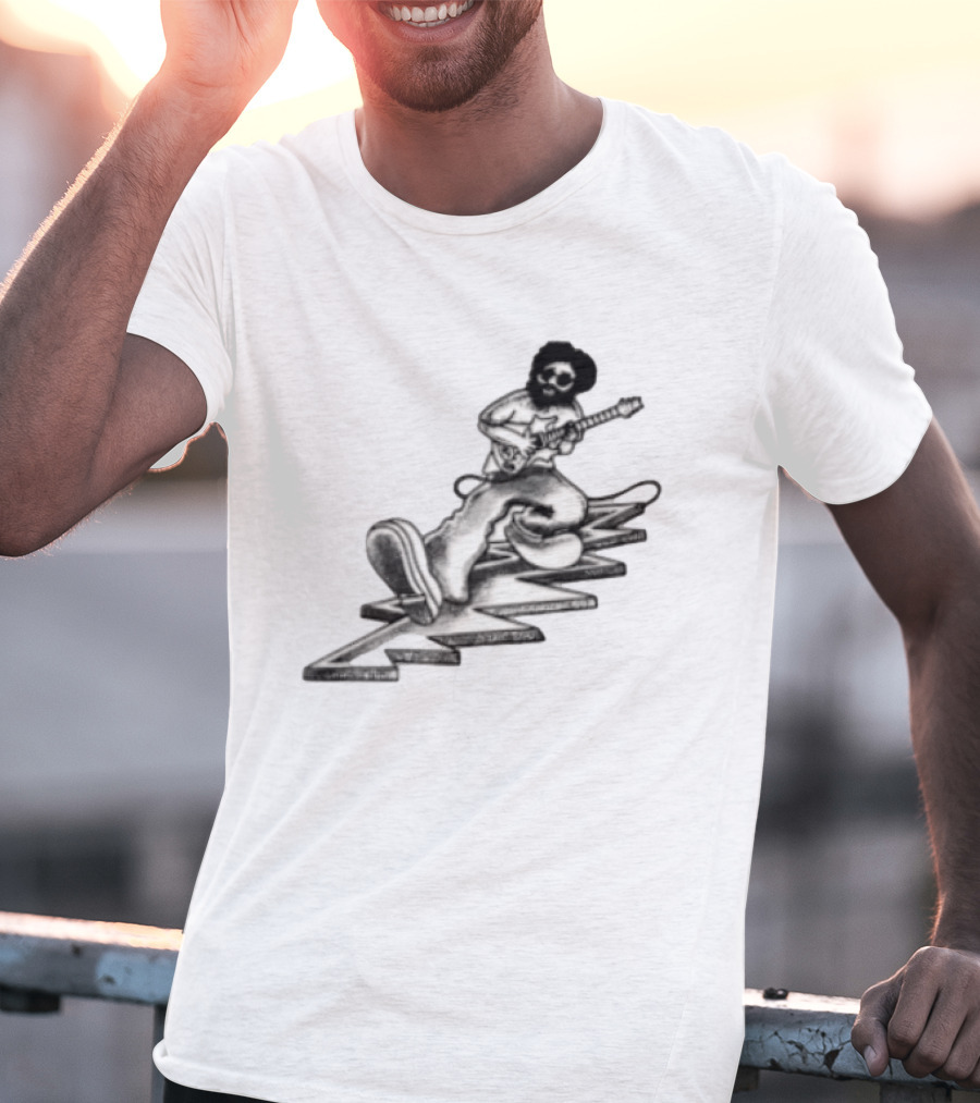 Grateful Dead Jerry Garcia Playing Electric Guitar Walking Zig Zag T-Shirt