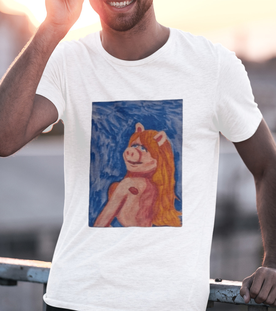 Miss Piggy Carpenter Painting The Muppets Miss Piggy Venus T-Shirt