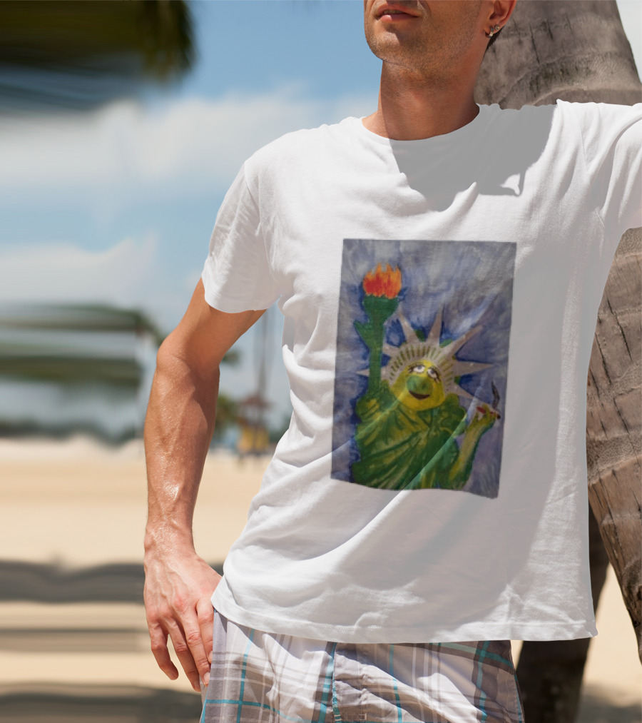 Miss Piggy Statue Of Liberty Muppets Smoking Statue T-Shirt