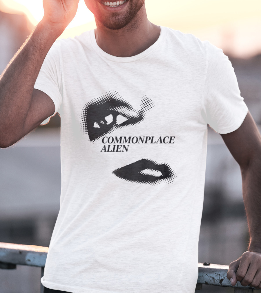 Commonplace Alien Halftone Lips Minimalist T-Shirt