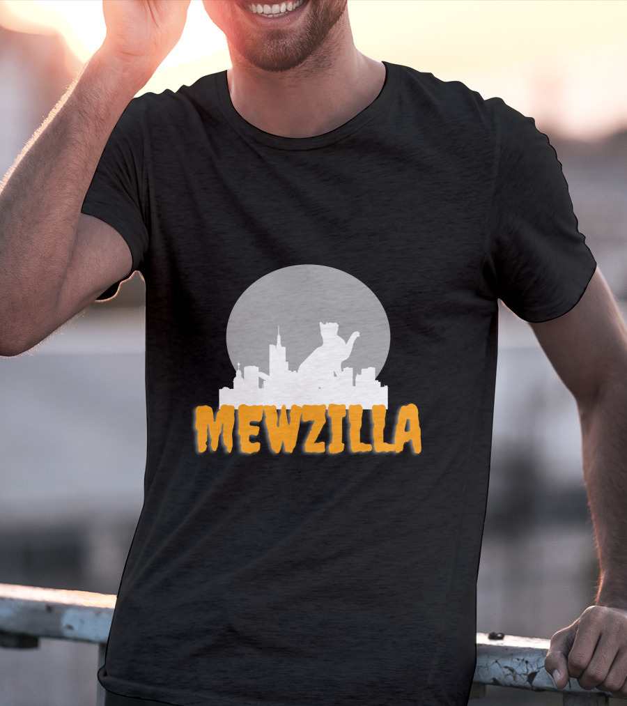 Mewzilla Cat Silhouette Over City Skyline Full Moon T-Shirt