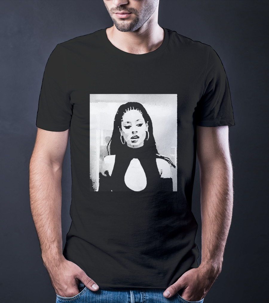 Maddy Euphoria Black And White Portrait Merch T-Shirt