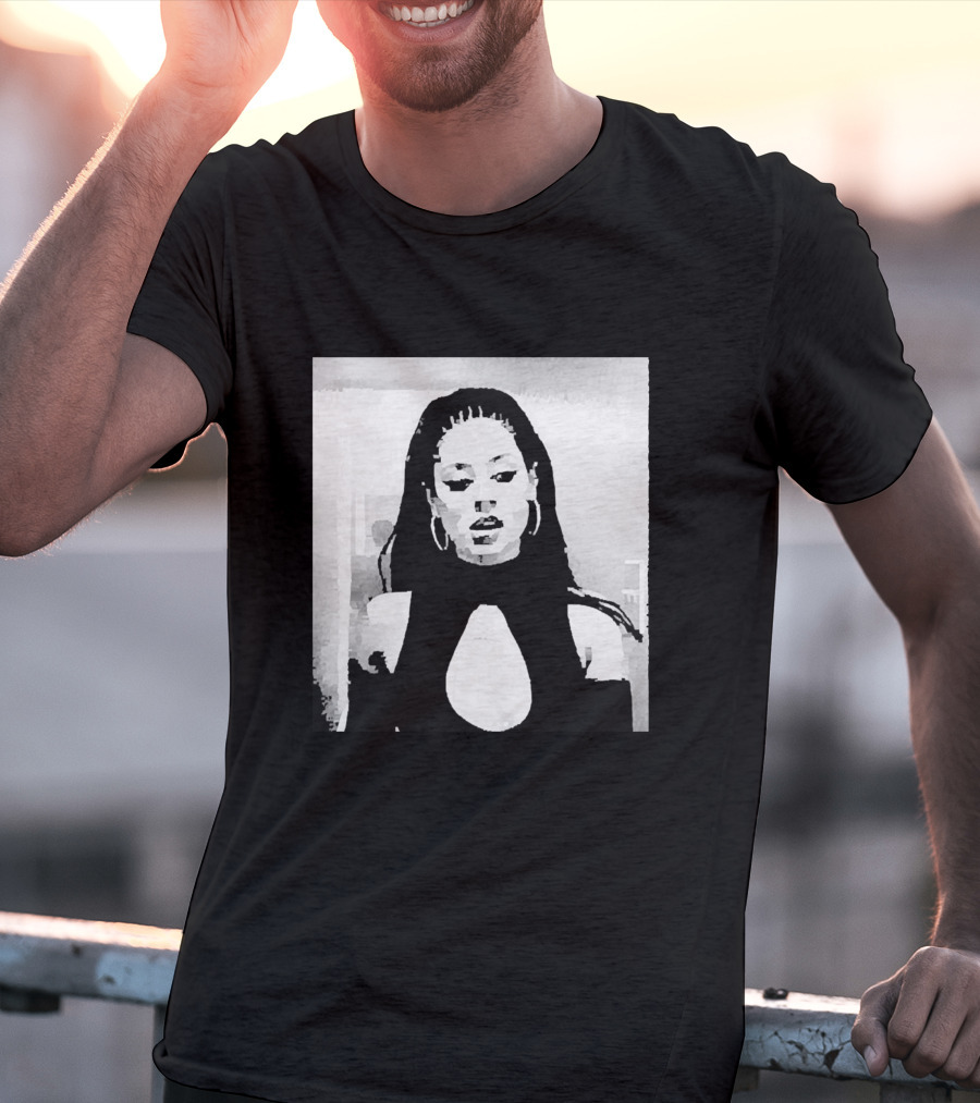 Maddy Euphoria Black And White Portrait Merch T-Shirt