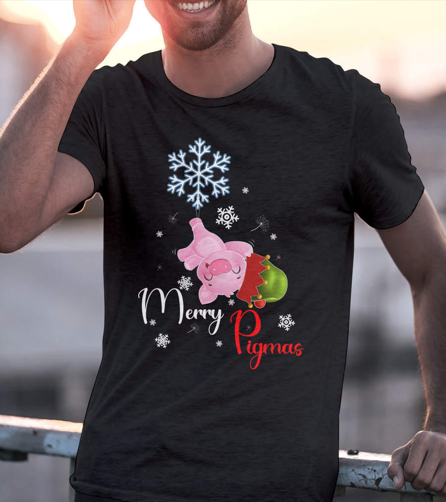 Merry Pigmas Pig Hanging From Snowflake With Santa Hat And Snowflakes T-Shirt
