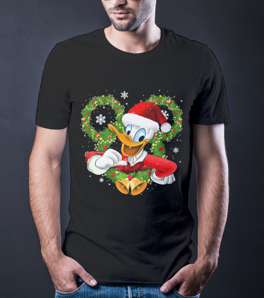 Santa Donald Duck Christmas Wreath Snowflakes T-Shirt