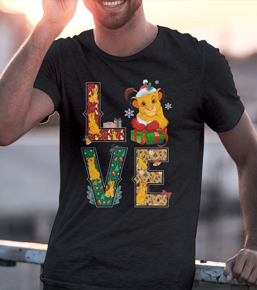 Love Christmas Simba Holiday Gifts And Decorations T-Shirt