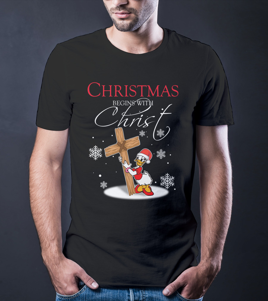 Christmas Begins With Christ Снежинки Крест Рождественский Утка Красный Колпак Носкиobos Отobwhat T-Shirt