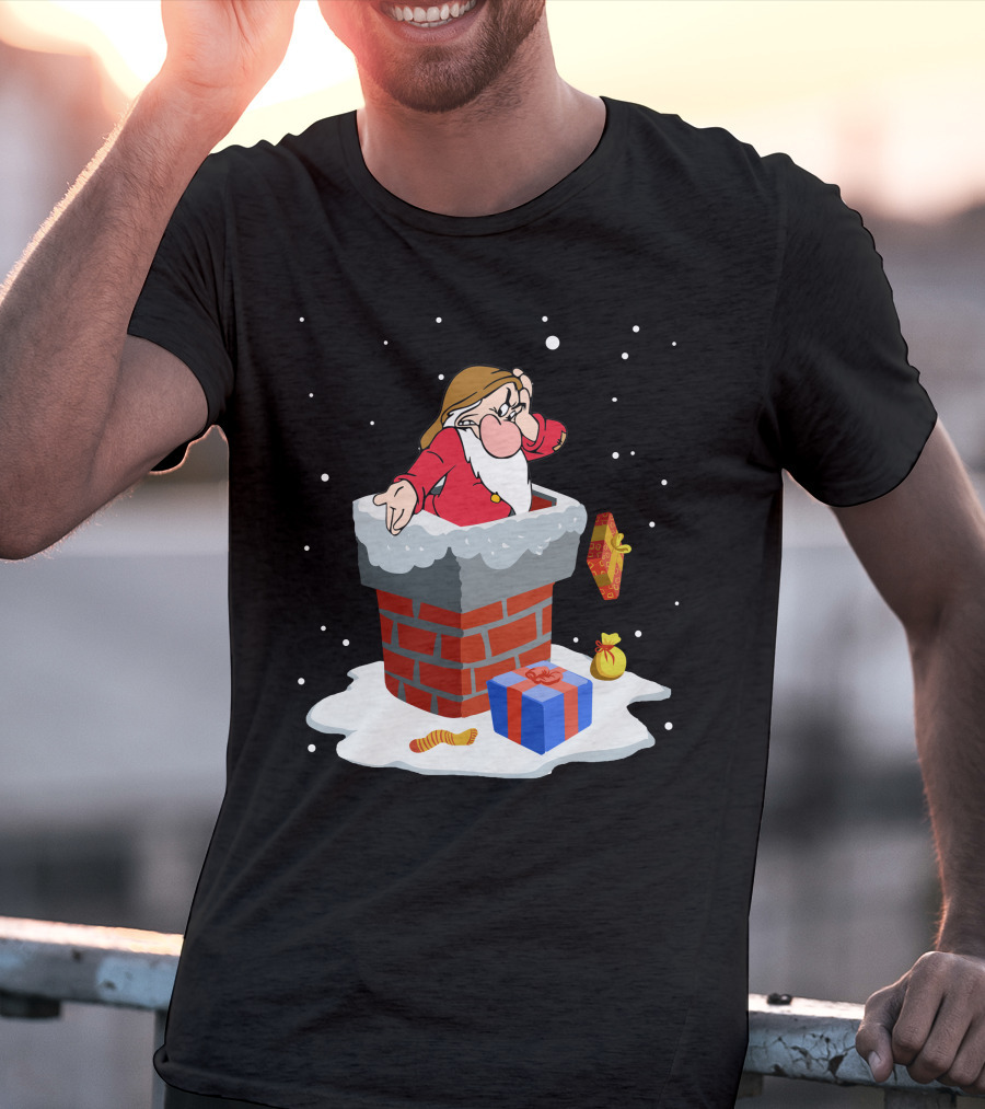 Grumpy Stuck In Chimney With Christmas Gifts And Snow T-Shirt