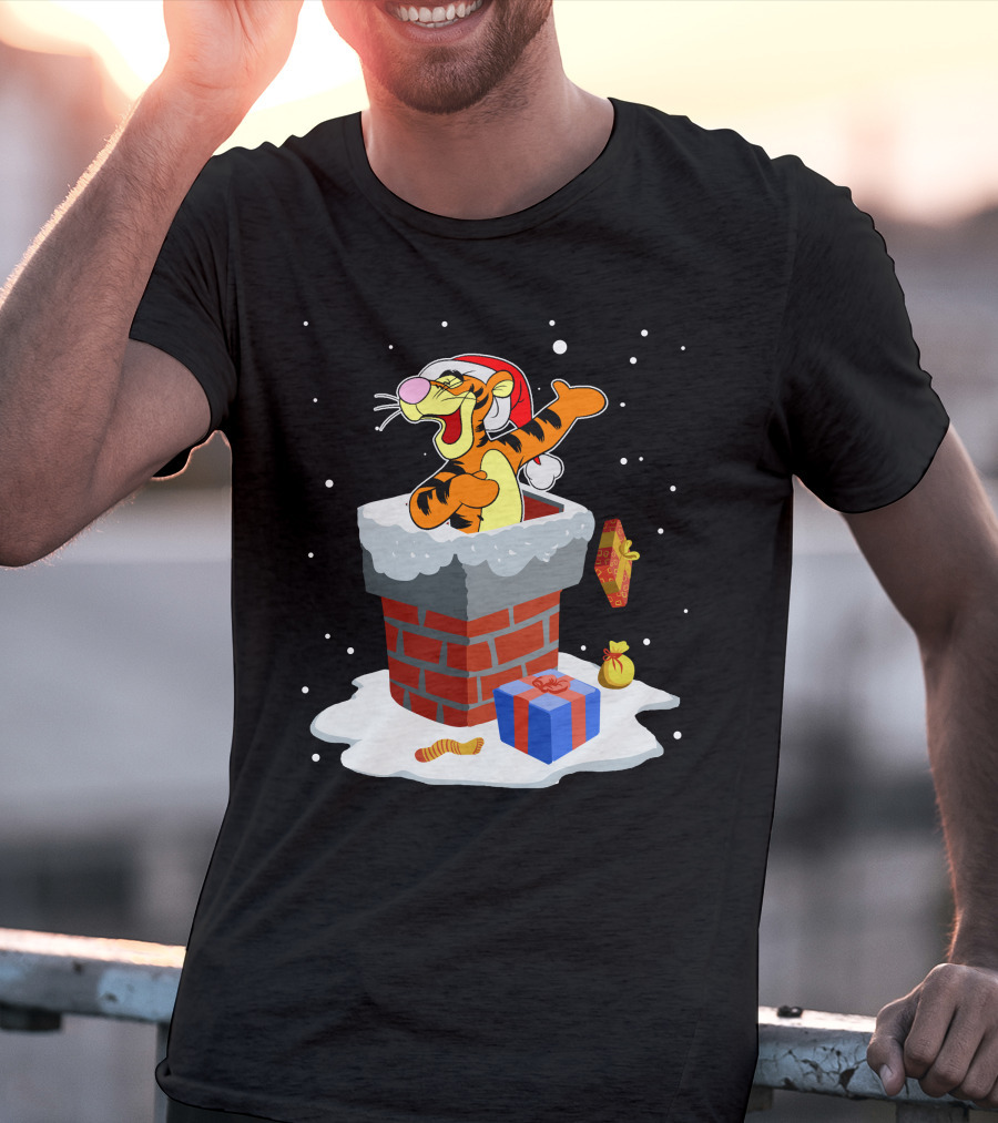 Tigger Santa Chimney Christmas Snow Gifts T-Shirt