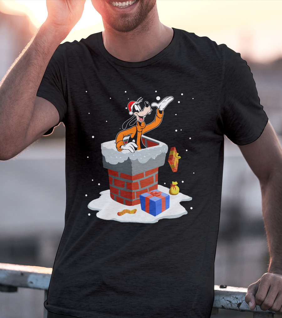 Goofy Santa Chimney Christmas Presents Snow T-Shirt