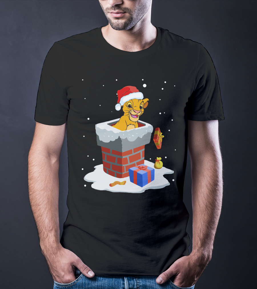 Simba In Santa Hat Popping Out Of Chimney With Christmas Gifts T-Shirt