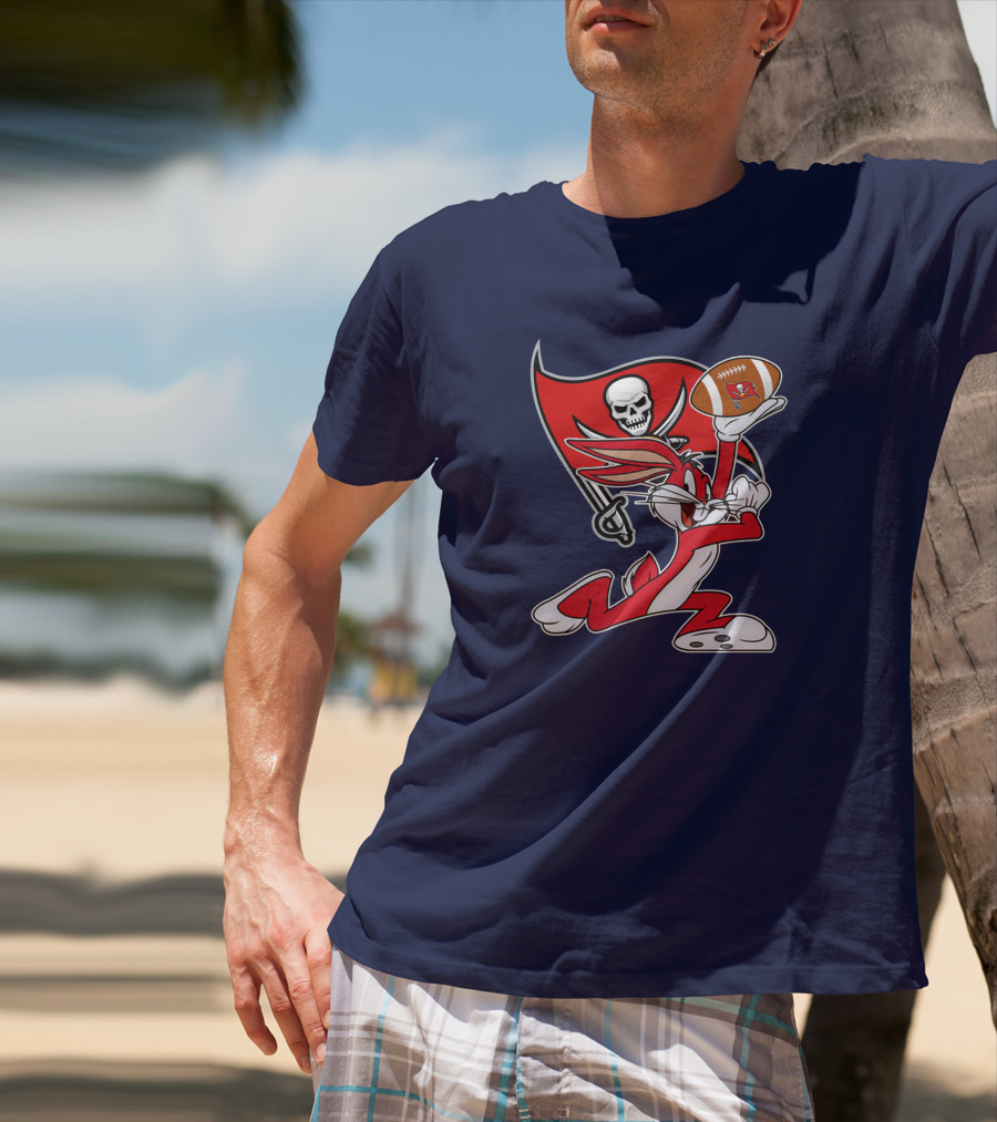 Bugs Bunny Tampa Bay Buccaneers Football Flag T-Shirt