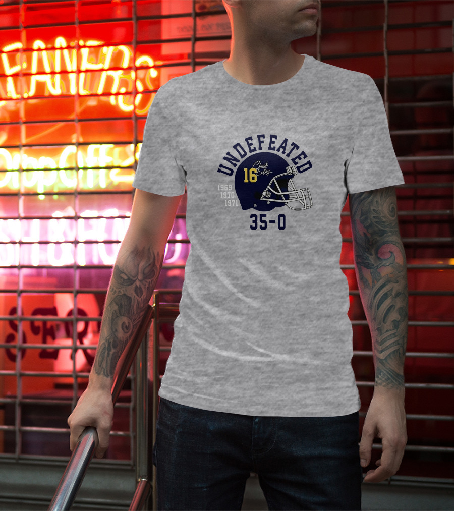 Undefeated Chuck Ealey 1969 1970 1971 35-0 Helmet 16 T-Shirt