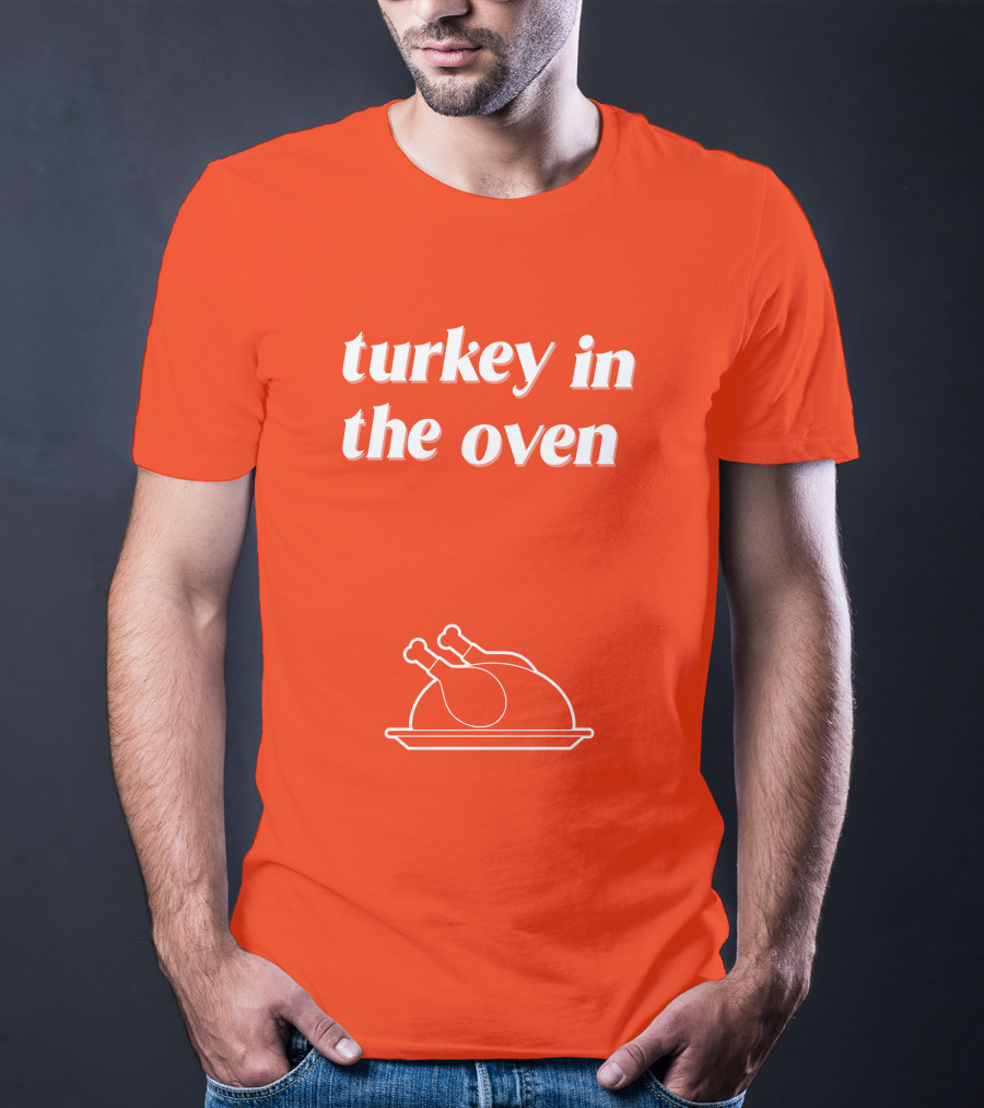 Turkey In The Oven Thanksgiving Holiday Plate T-Shirt