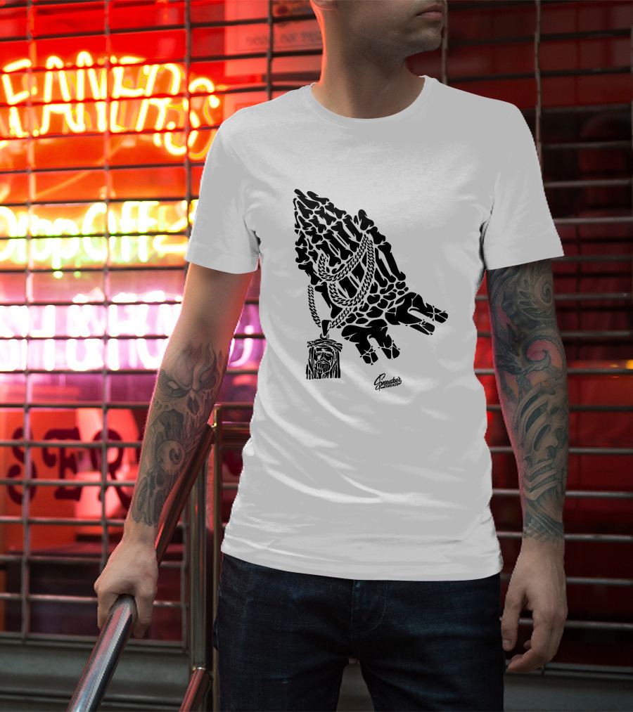 Spreaders Threads Bone Hand Necklace Pray Sneaker T-Shirt