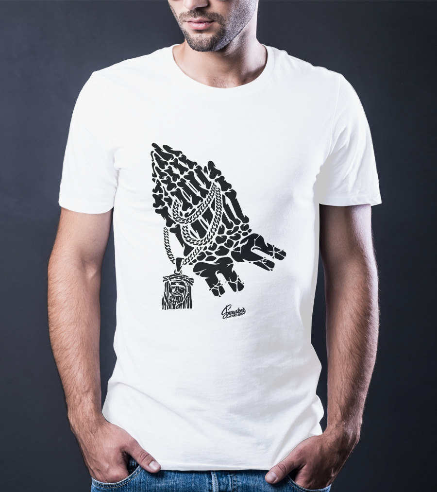Spreaders Threads Bone Hand Necklace Pray Sneaker T-Shirt