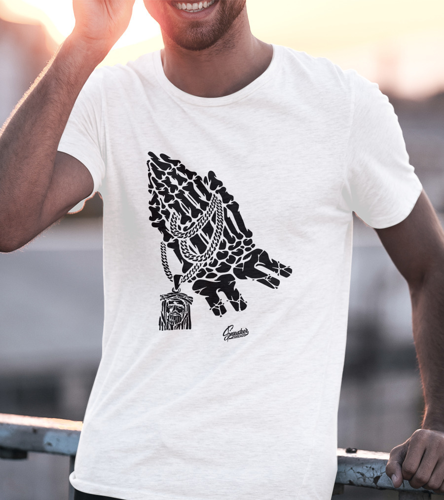 Spreaders Threads Bone Hand Necklace Pray Sneaker T-Shirt