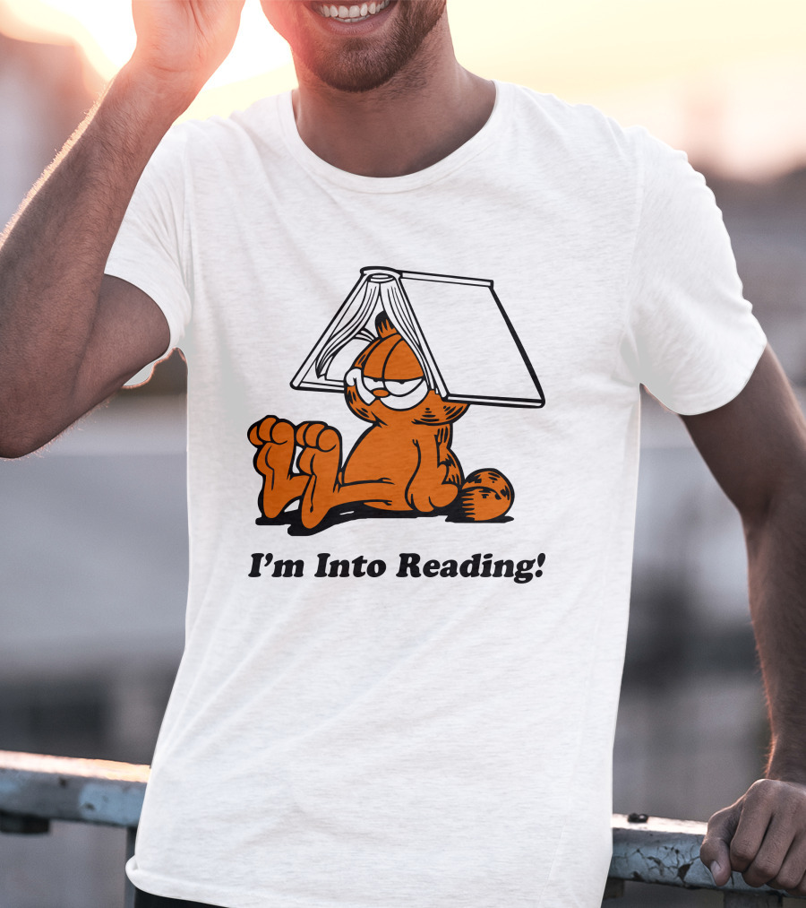 Shan Horan Draws Garfield I'm Into Reading Book Hat T-Shirt