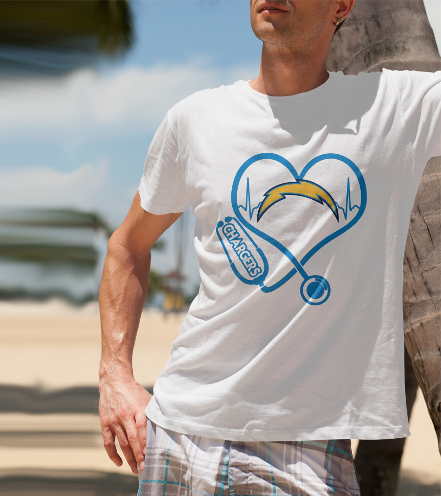Nurse Love Chargers Heartbeat Stethoscope Football Fan T-Shirt