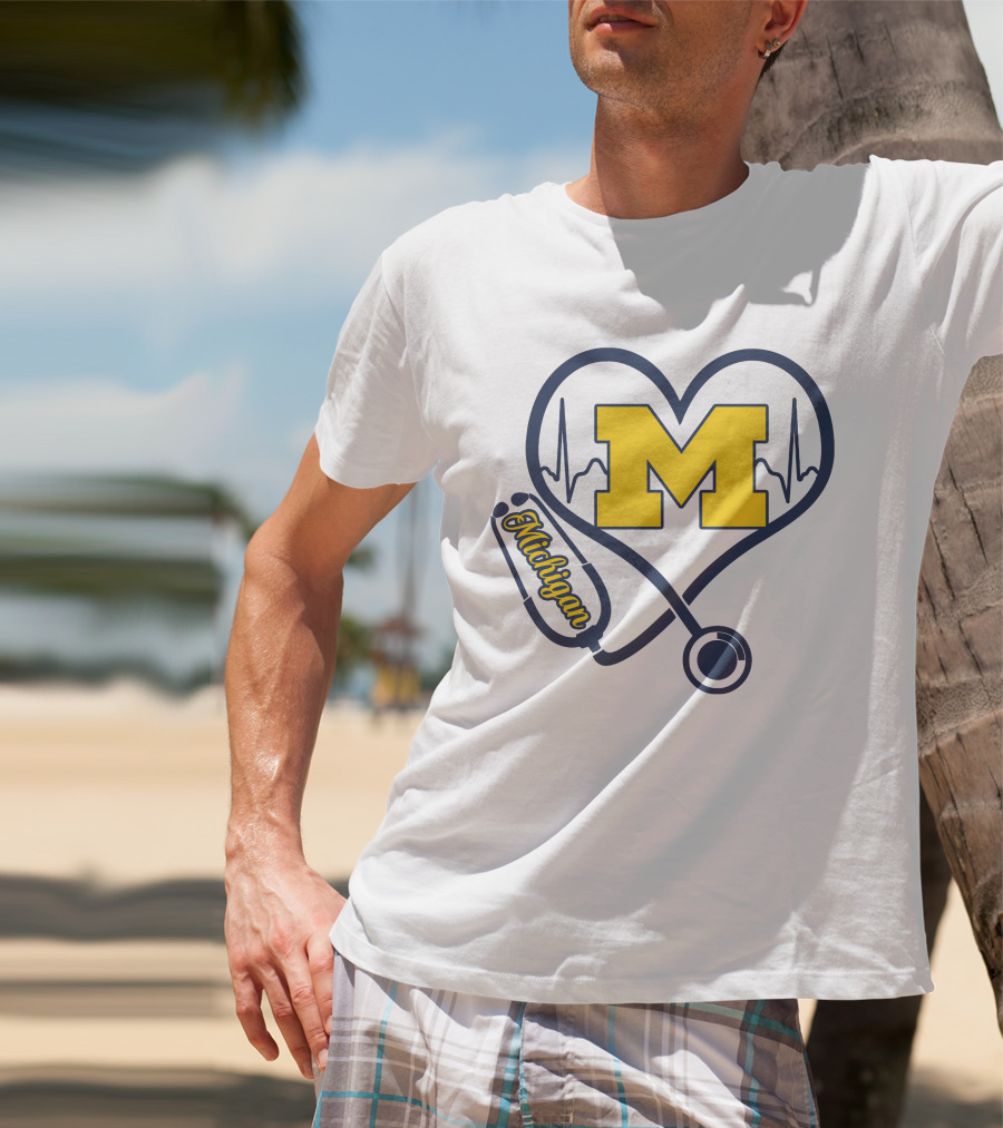 Michigan Wolverines Nurse Heartbeat Love T-Shirt