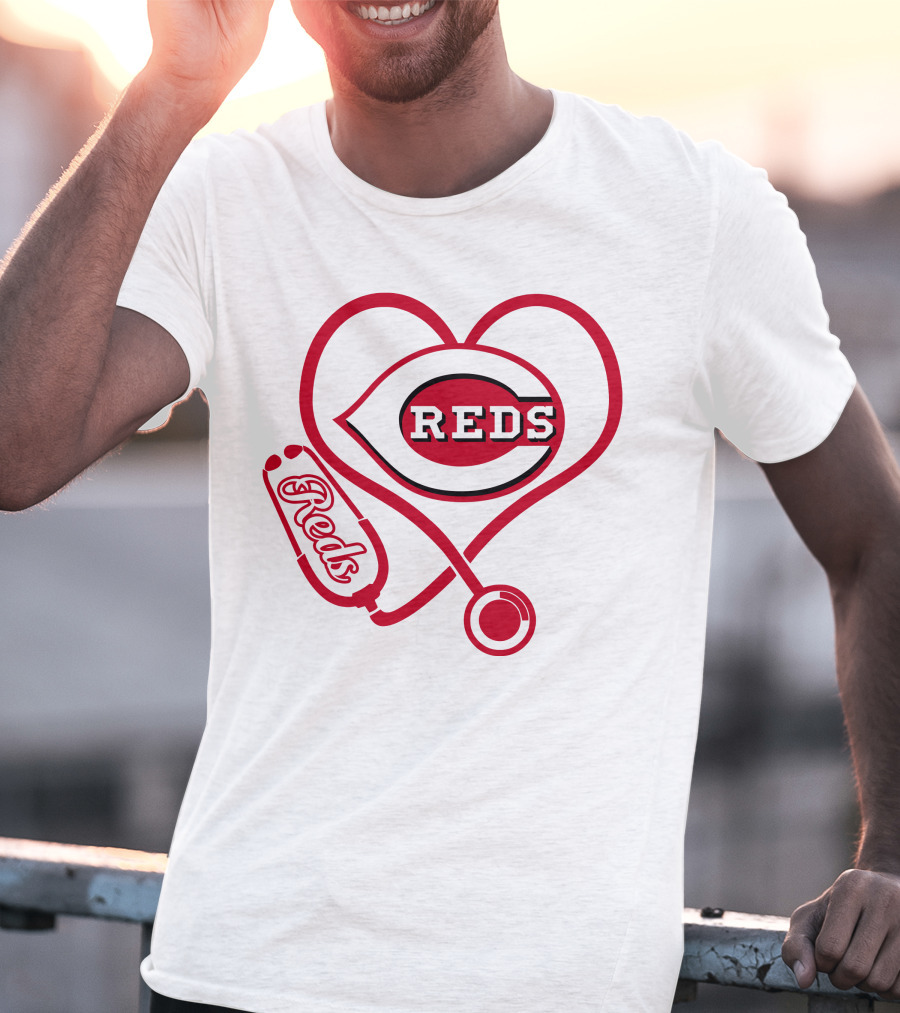 Nurse Love Cincinnati Reds Heart Stethoscope Reds T-Shirt