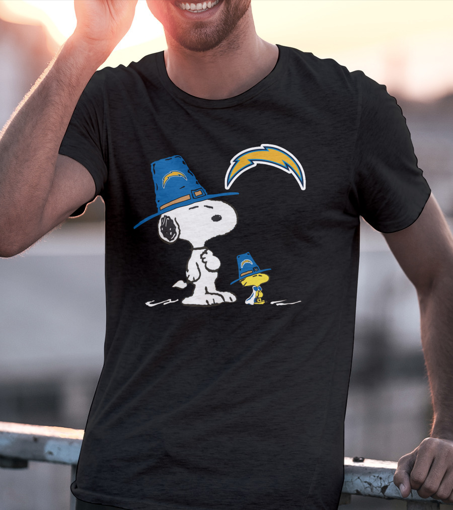Los Angeles Chargers Snoopy And Woodstock In Blue Hats T-Shirt