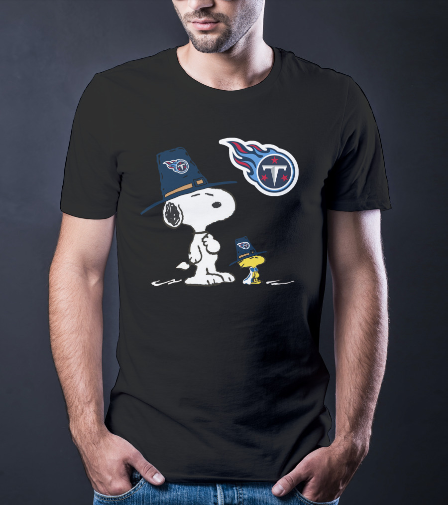 Tennessee Titans Snoopy And Woodstock Pilgrim Hats T-Shirt