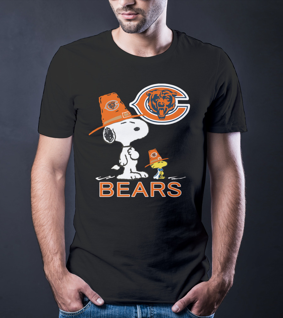 Chicago Bears Snoopy Thanksgiving Football T-Shirt